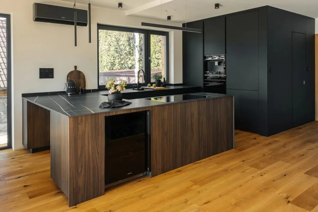 Nowoczesna kuchnia w apartamencie